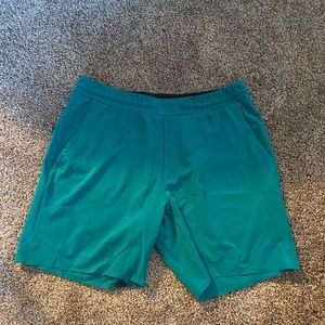 Lululemon Men’s Training Shorts - Size M